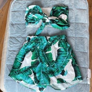 SHEIN Green Tropical Leaf Print Set - Bandeau and Shorts